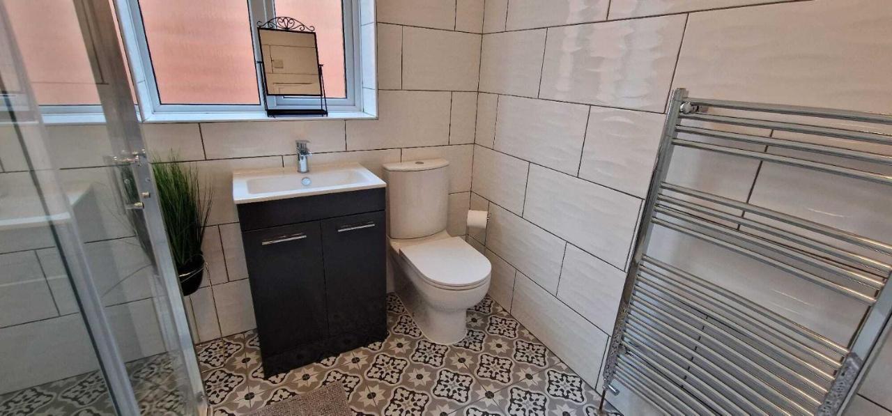 Sapphire Apartments Кардифф Экстерьер фото
